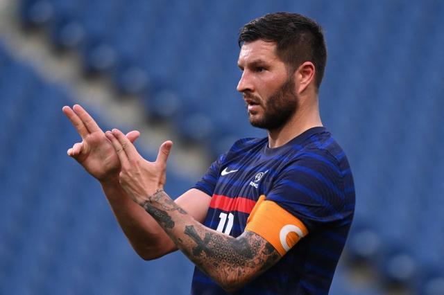 世界杯手机观看-【奥运男足】吉尼亚克戴帽 法国4比3神奇逆转南非